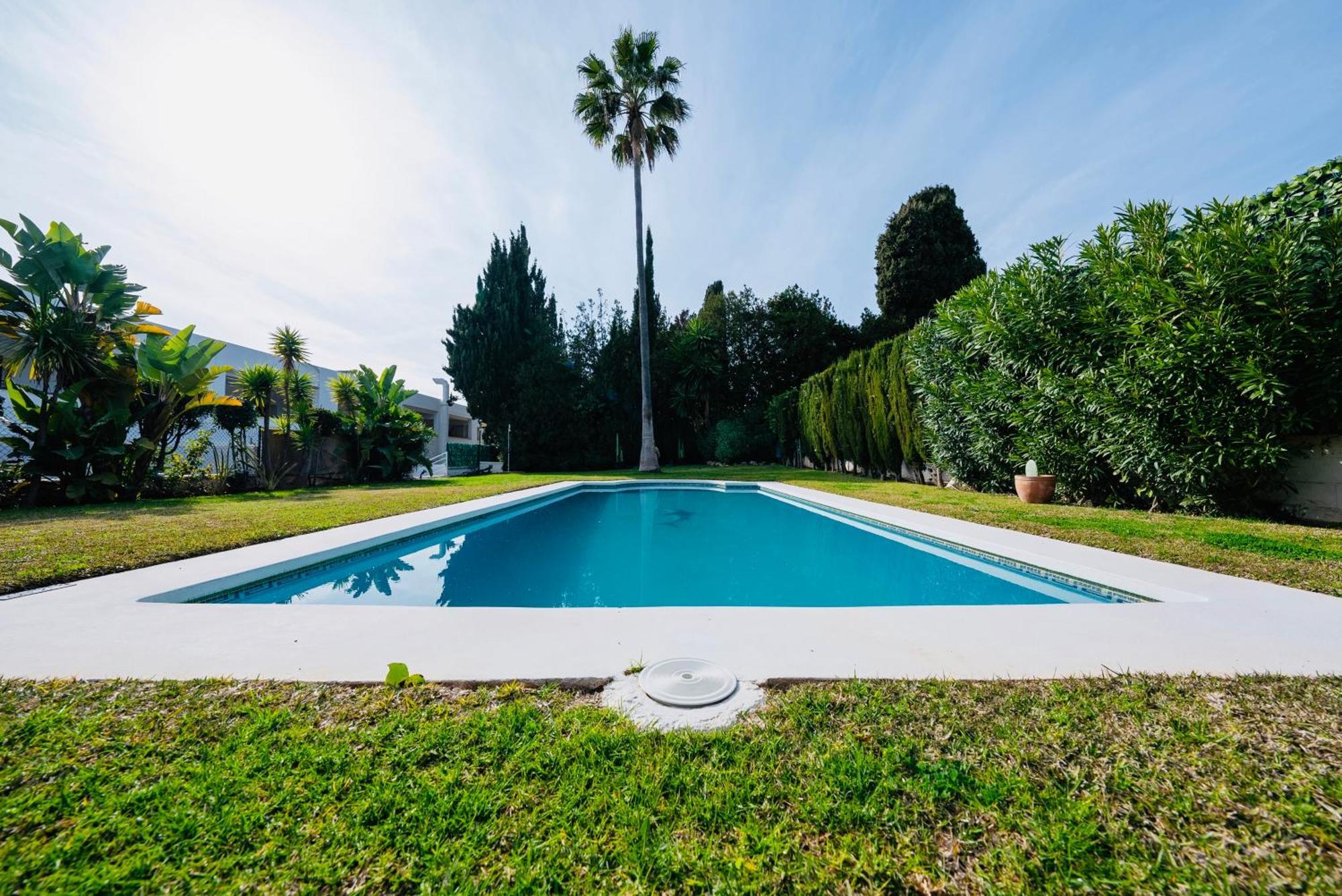 Frente A La Playa Apartamento Boutique En Marbella Exteriör bild